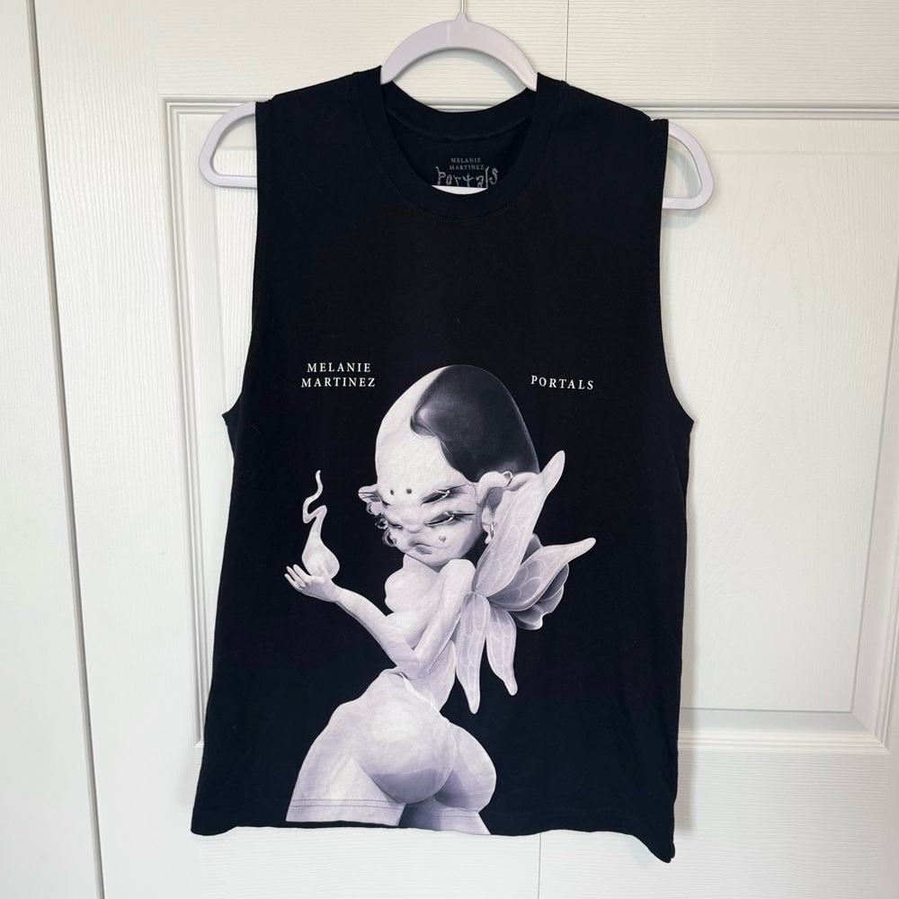 MELANIE MARTINEZ “Portals” Black Graphic Muscle Tank Top LARGE